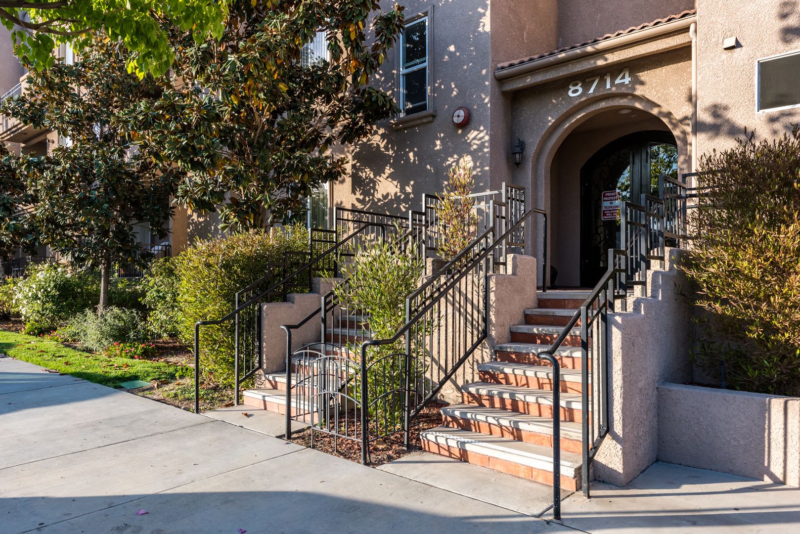 Glenoaks Villas – photo 2