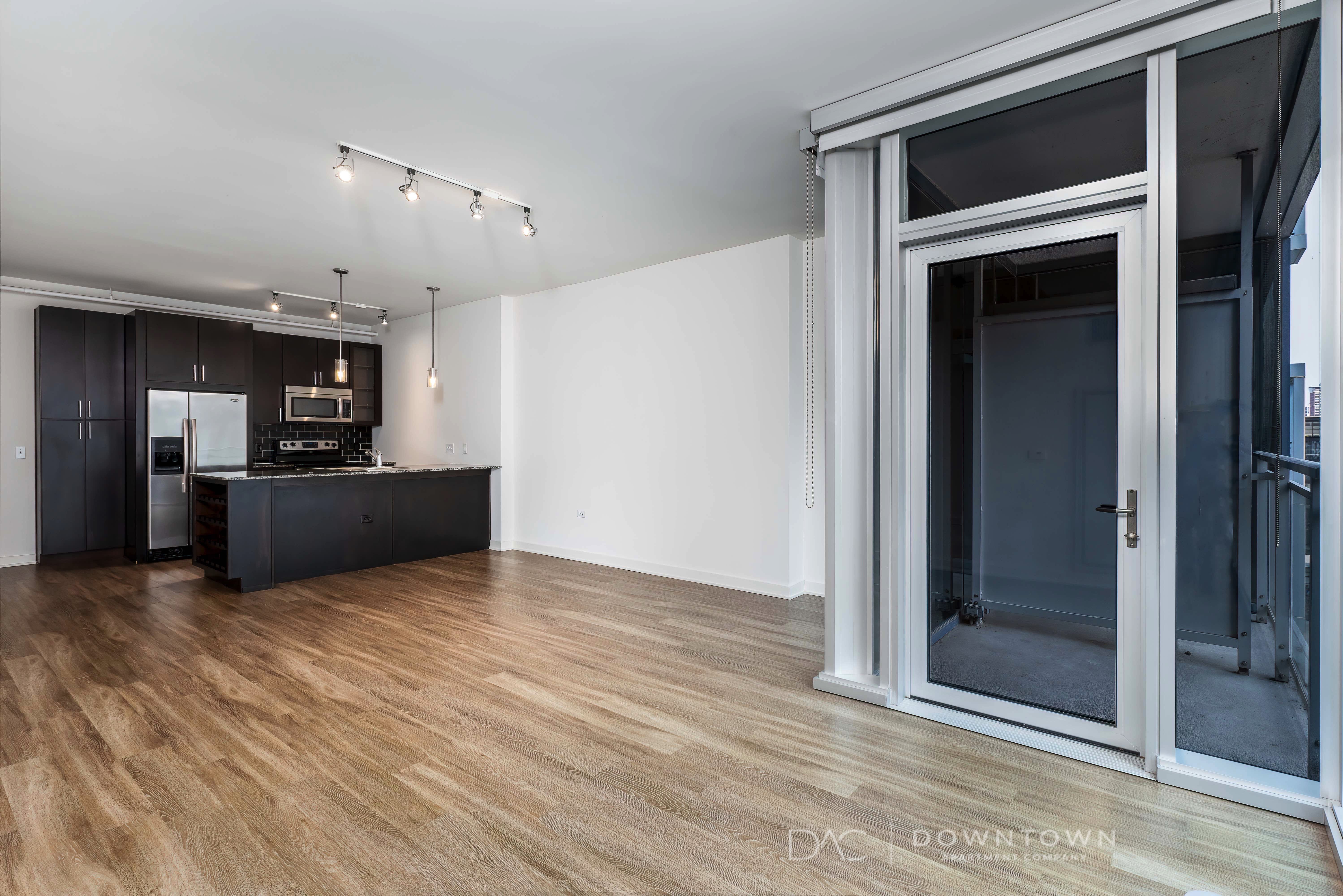 155 W Kinzie St – photo 4