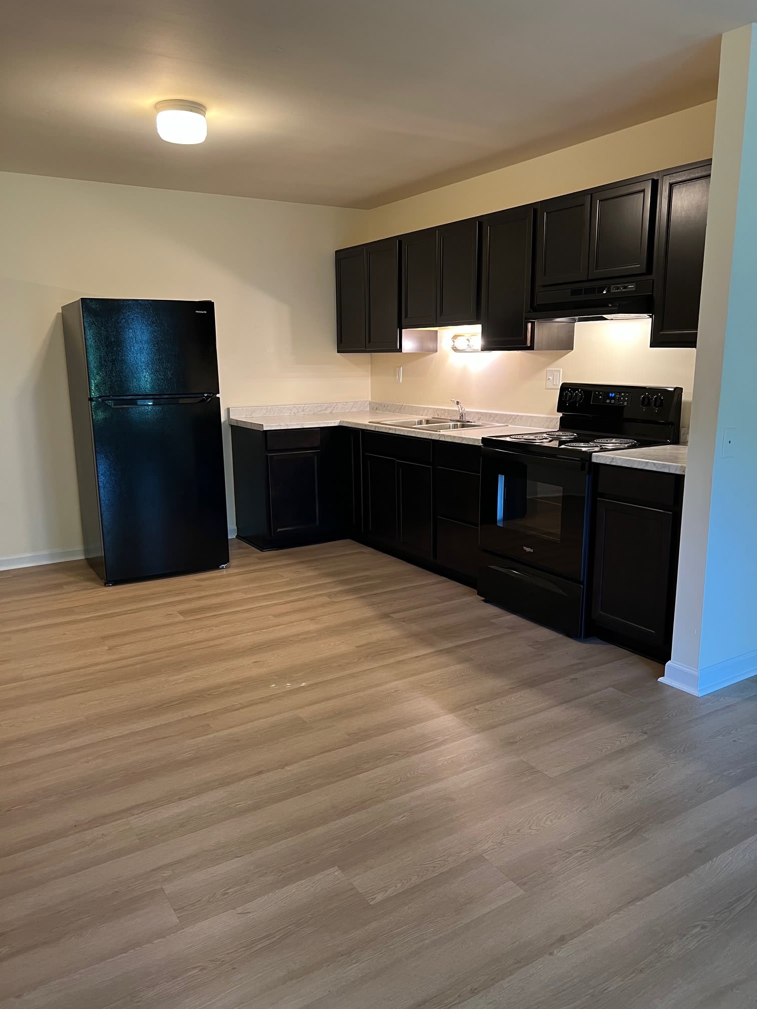 1524 Bertha Ln – photo 2
