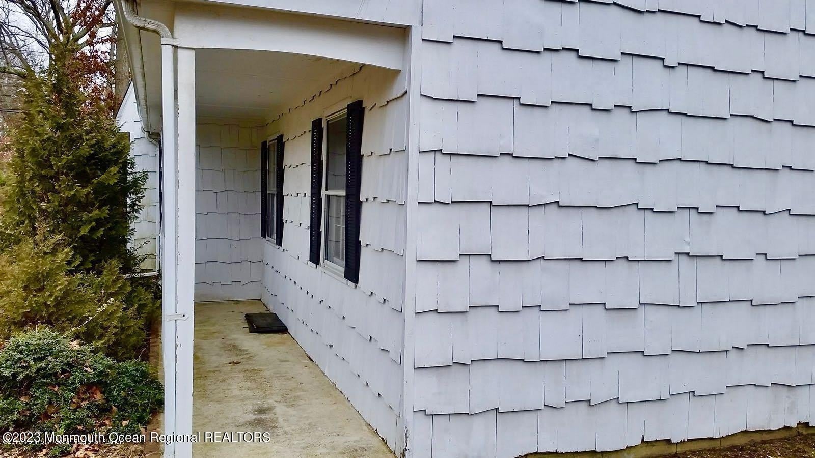 198 Elmwood Road – photo 4