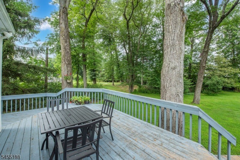 11 Jay Rd – photo 4