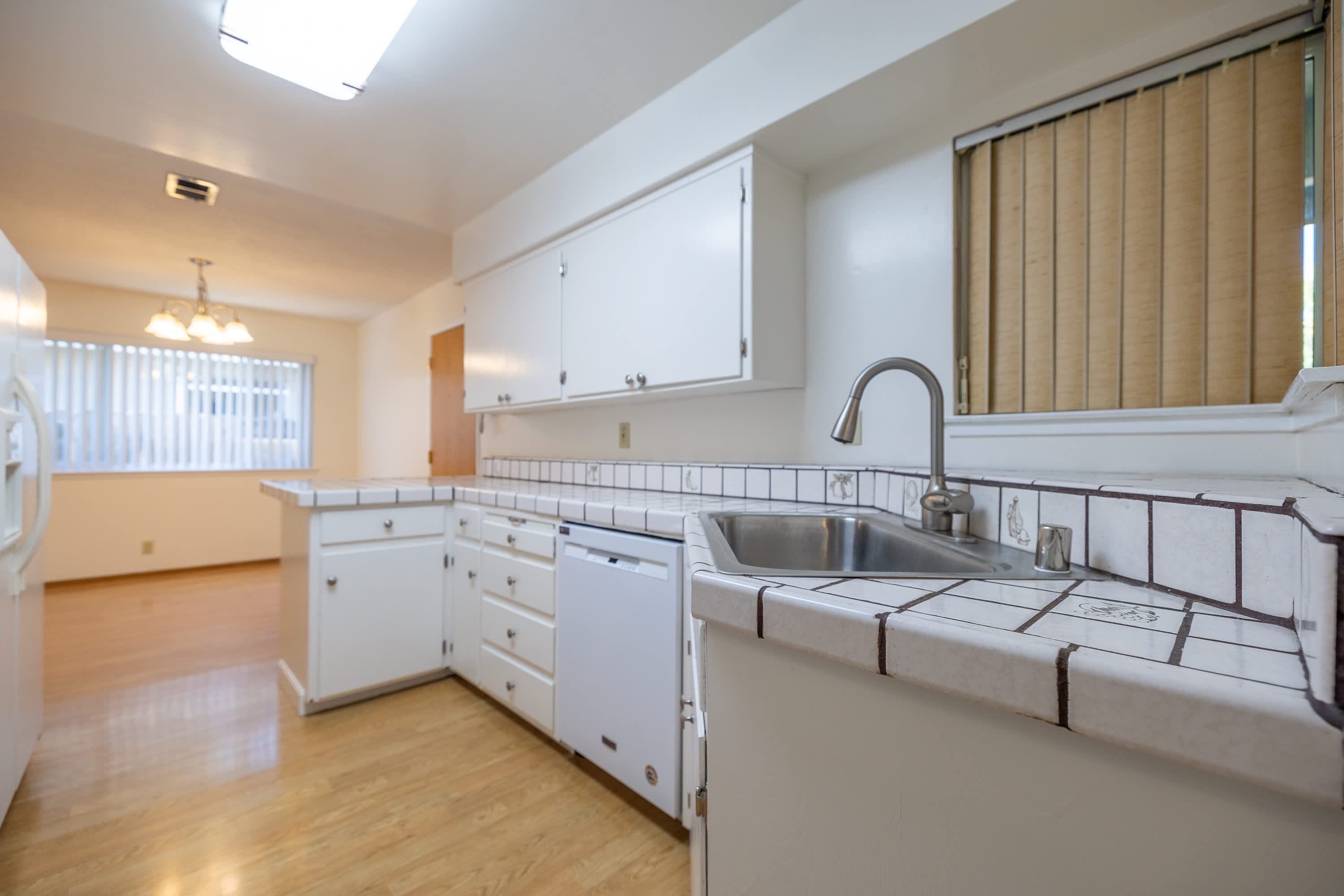 1416 Petal Way – photo 4