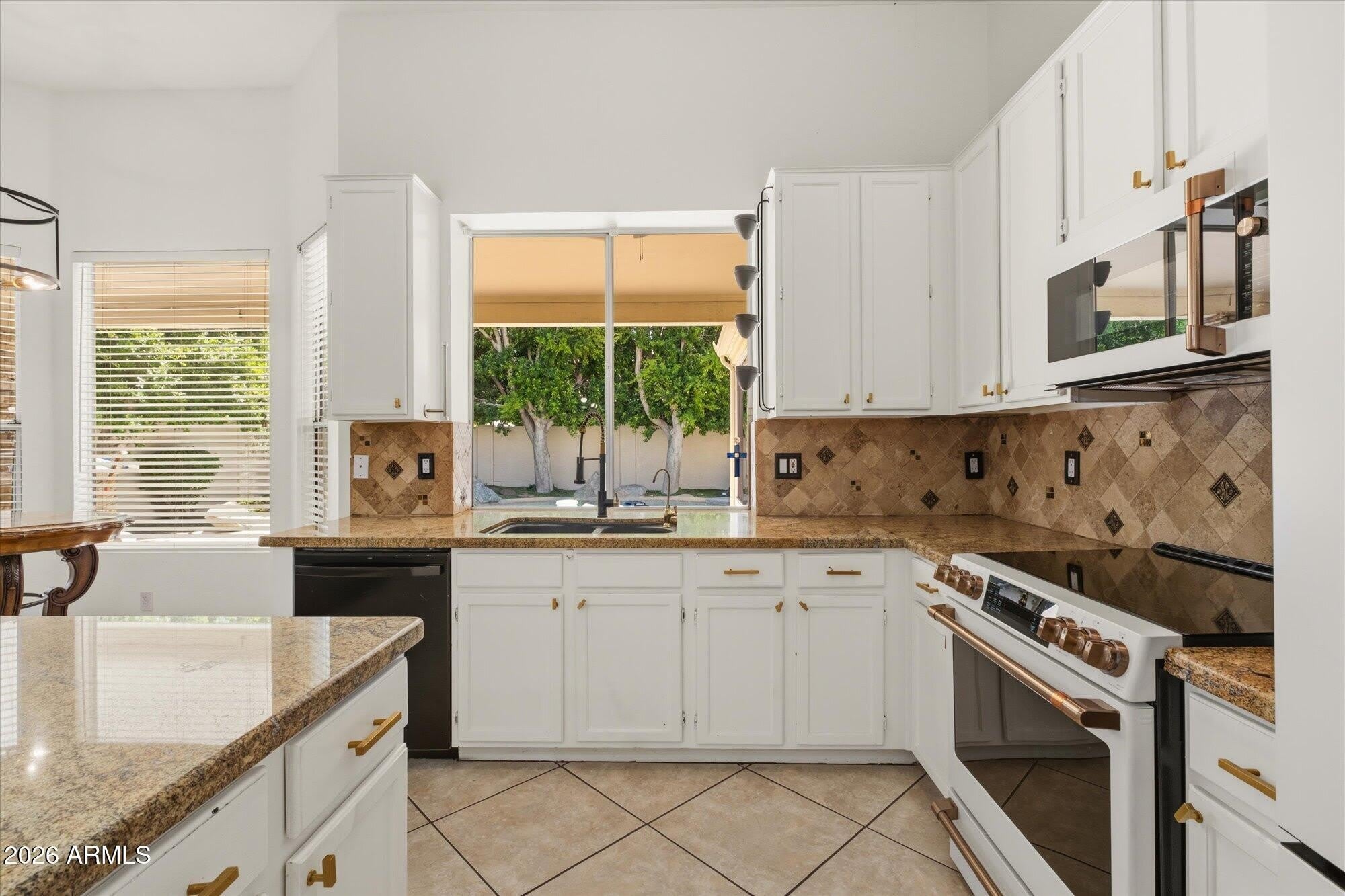 5761 W PARK Avenue – photo 2