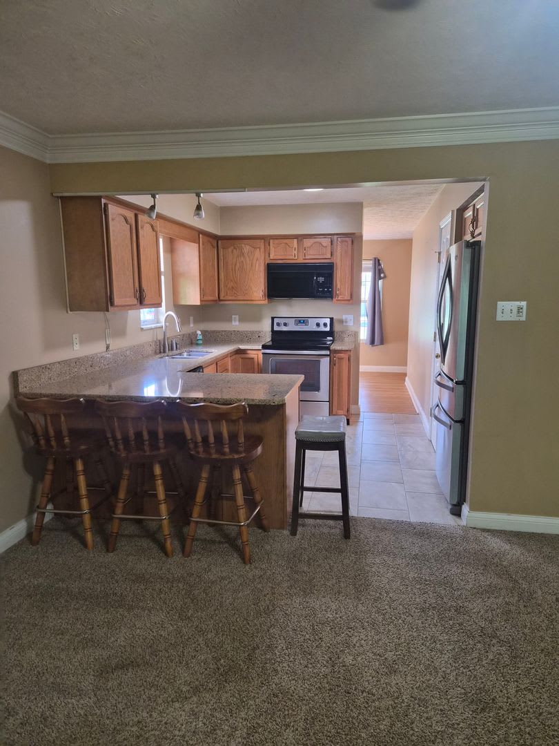West Knoxville 37934 Pet Friendly 3 Bedroom 2 5 Bath With A Sunroom And 1 Car Garage – photo 5