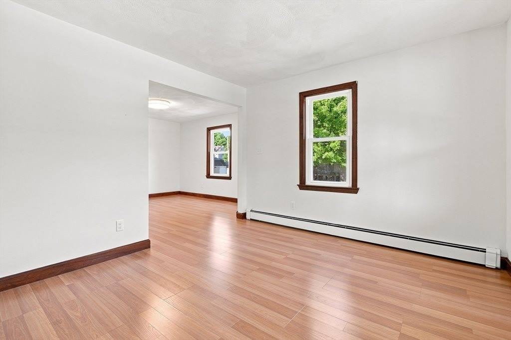 24 Railroad Ave – photo 3