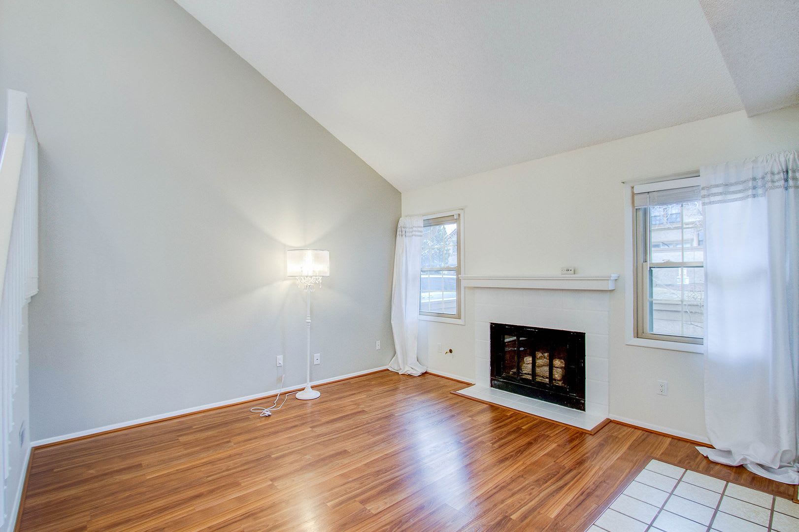 Impeccably Maintained End Unit Townhome With 2 Car Garage Effortless Comfort Convenience Await – photo 3