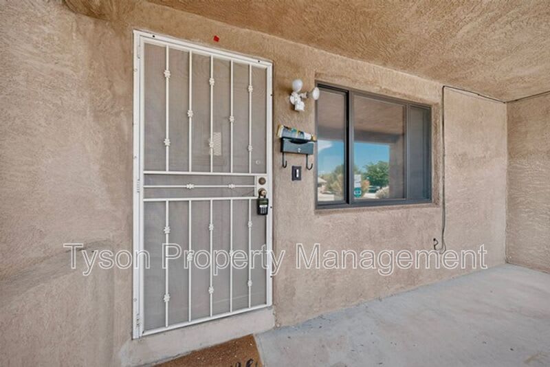 5504 Granite NE – photo 4