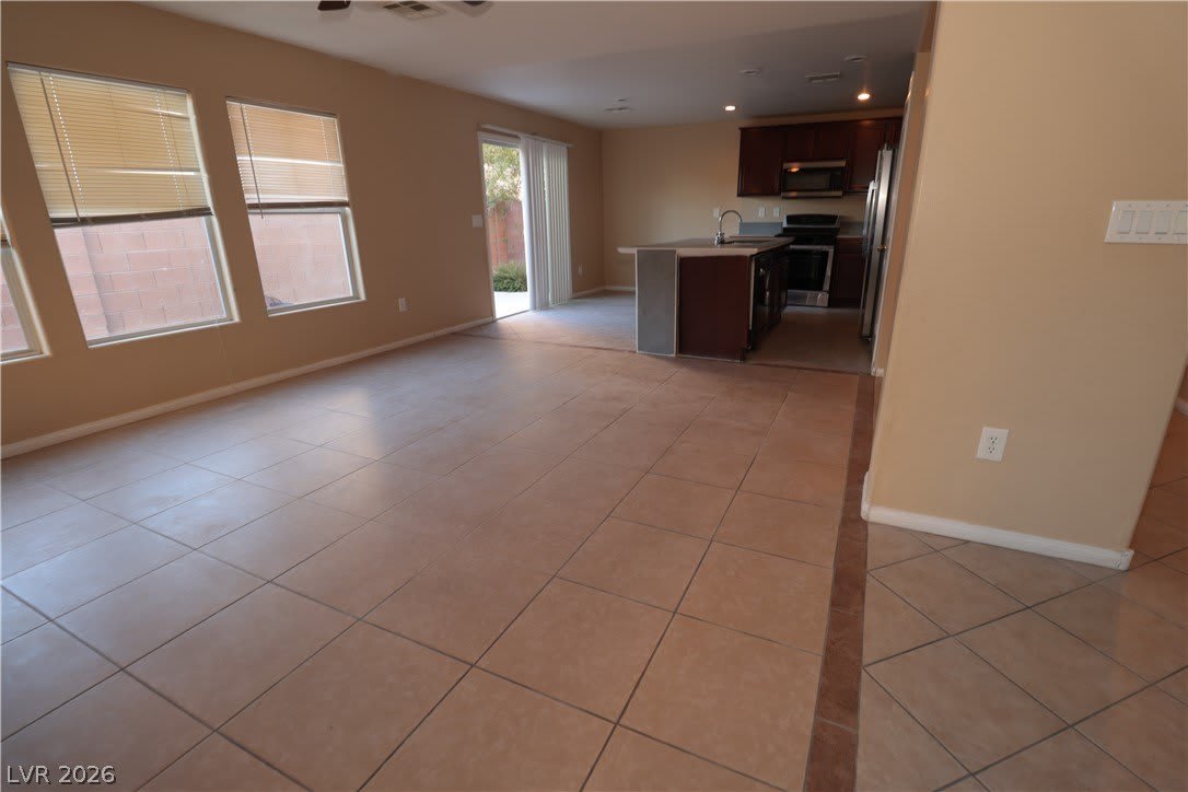 5940 Feral Garden Street – photo 4
