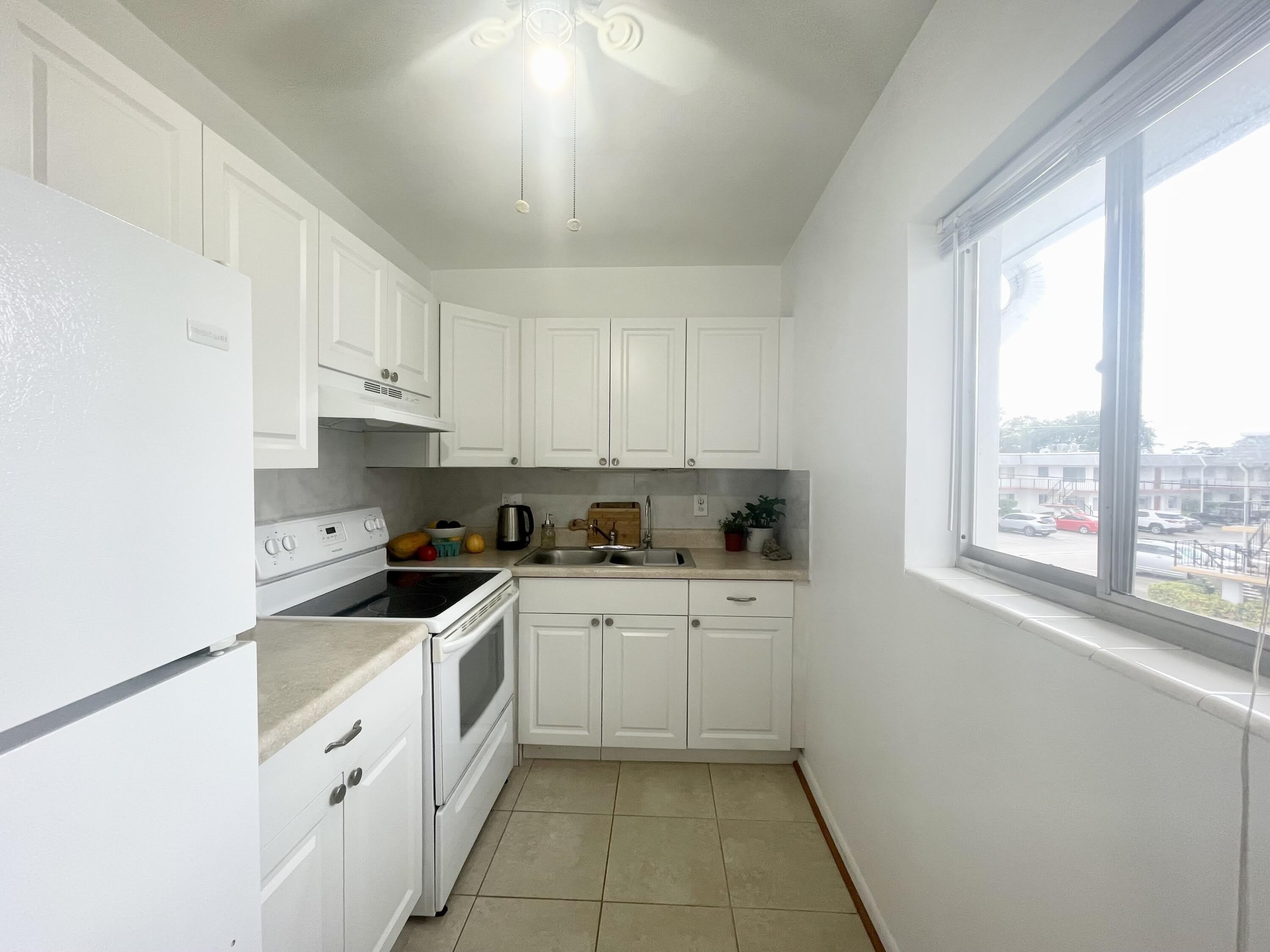 2920 Cynthia Lane – photo 2