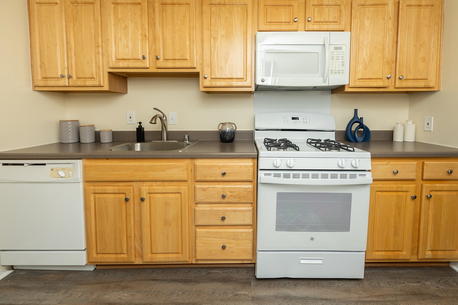 Colony Hill Apartments And Townhomes – photo 4