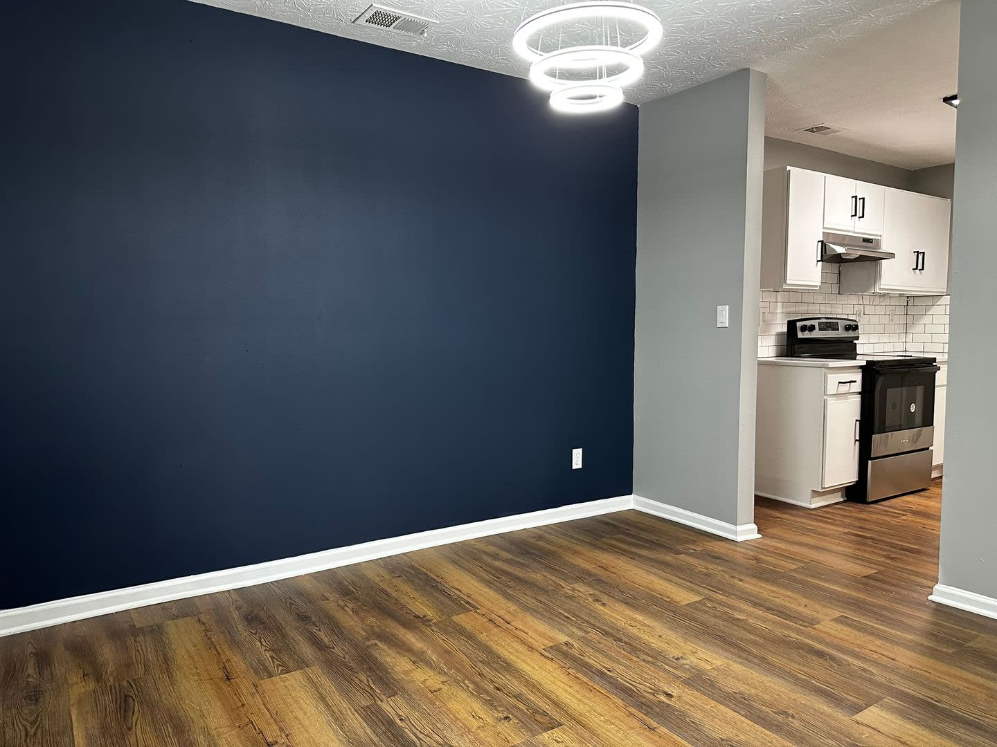 Open House Available On Saturday 12 00 12 30 Pm 25 Move In Special Available For This Stunningly Condo – photo 5