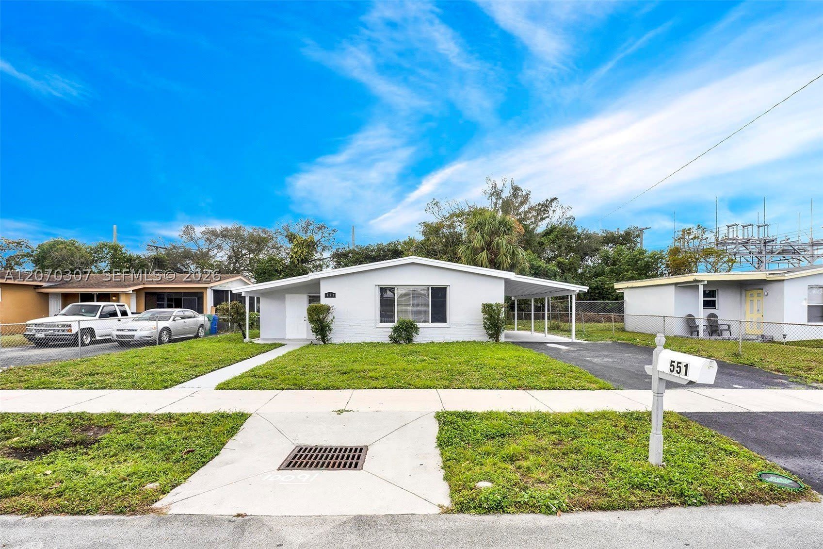 551 NW 30th Ter – photo 1