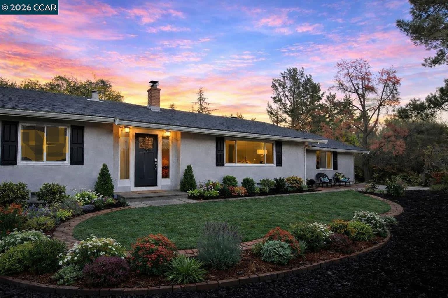 8 Cherryhills Court – photo 1