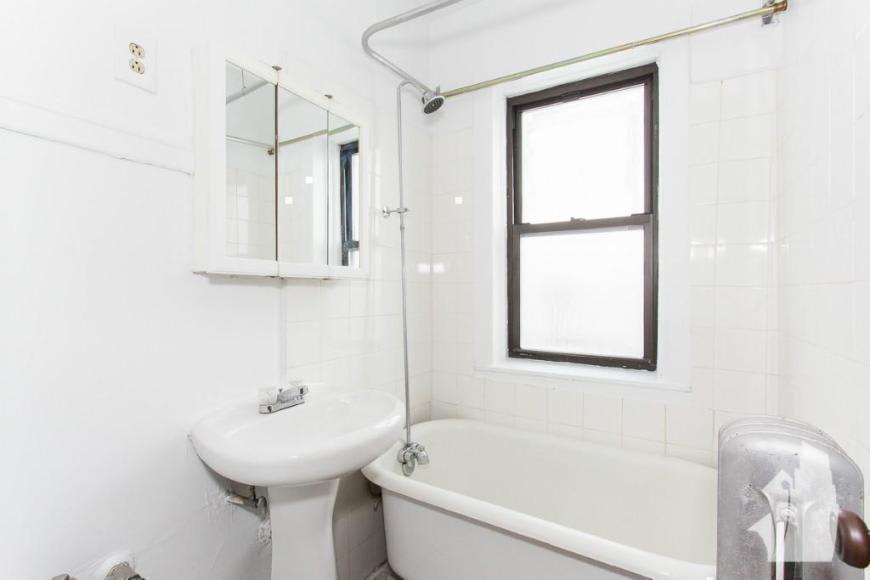 3306 North Spaulding Avenue – photo 2