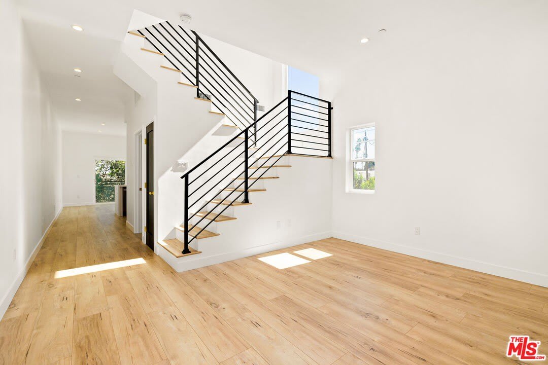 3420 12th Ave – photo 2