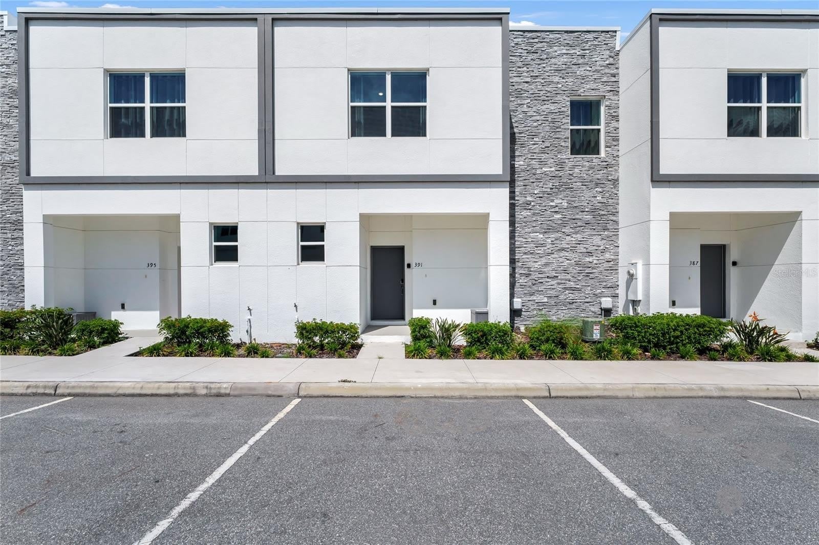 395 FAMAGUSTA Drive – photo 1