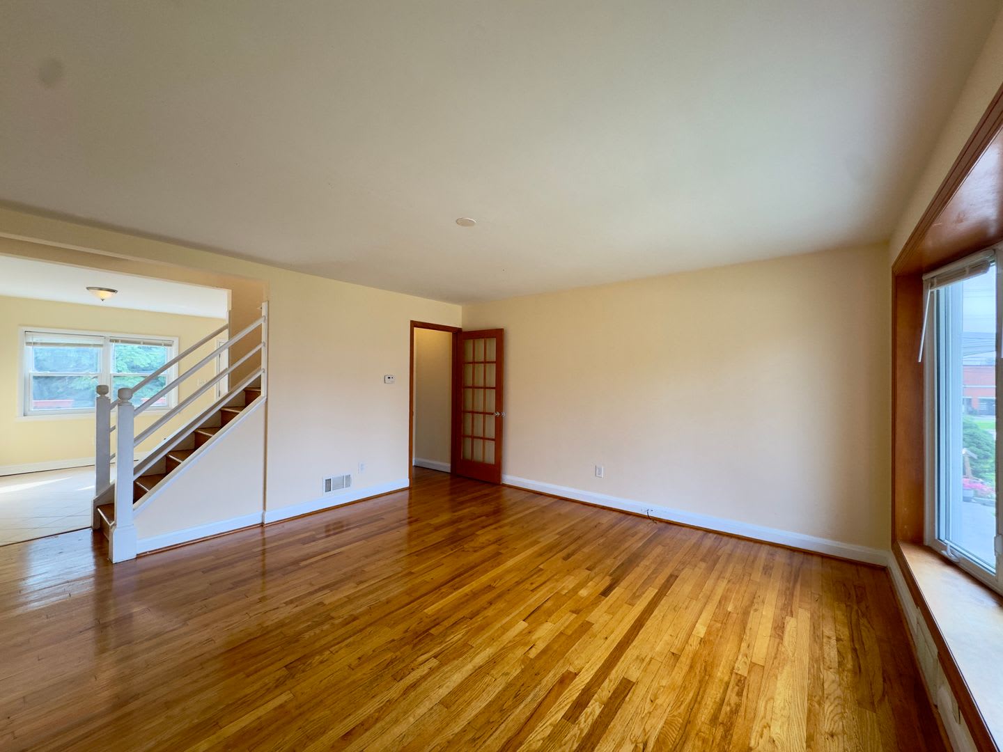 Charming 3BD/1BA Townhome in Violetville, MD! – photo 3