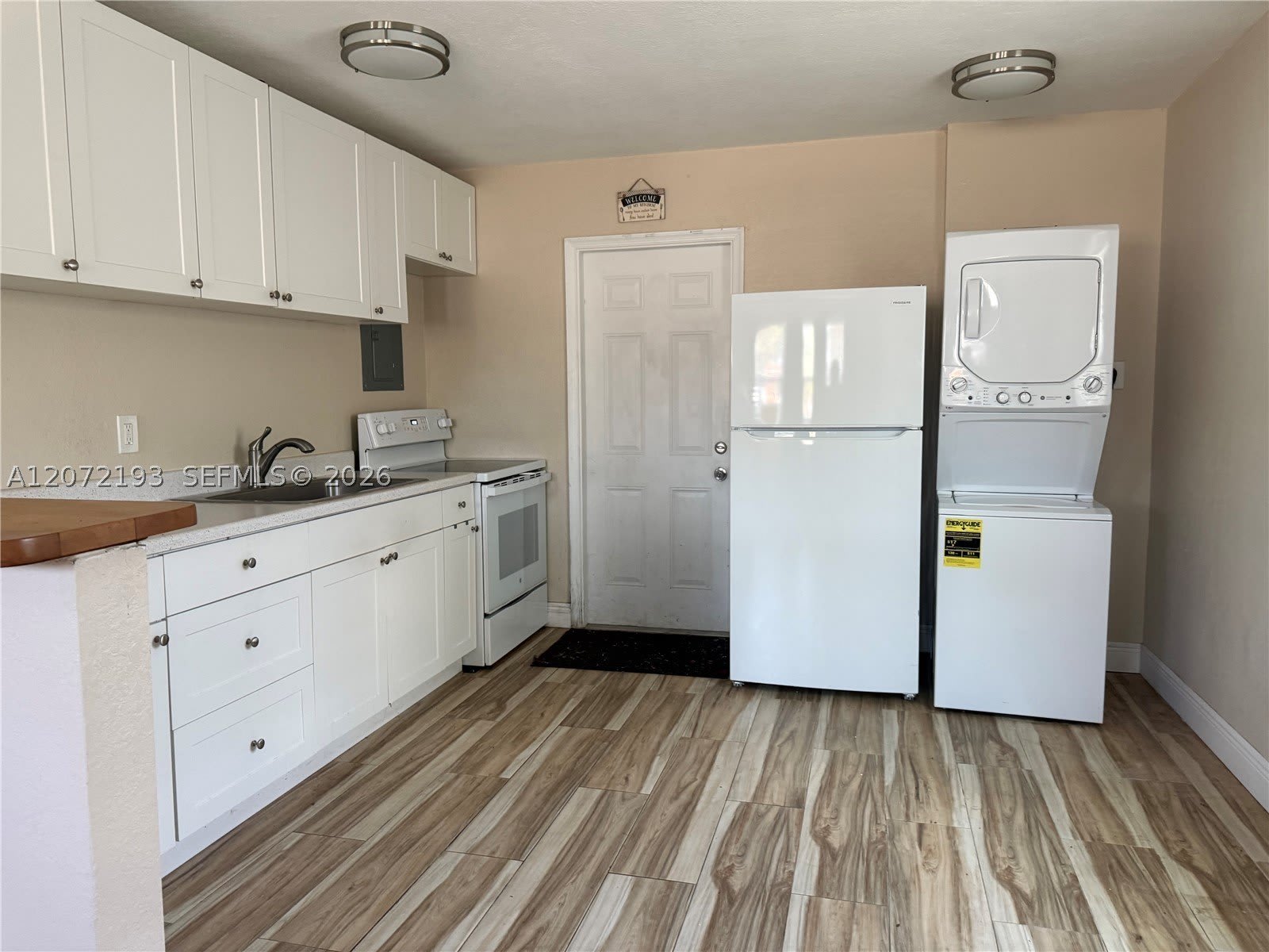 508 W Beech Rd – photo 5