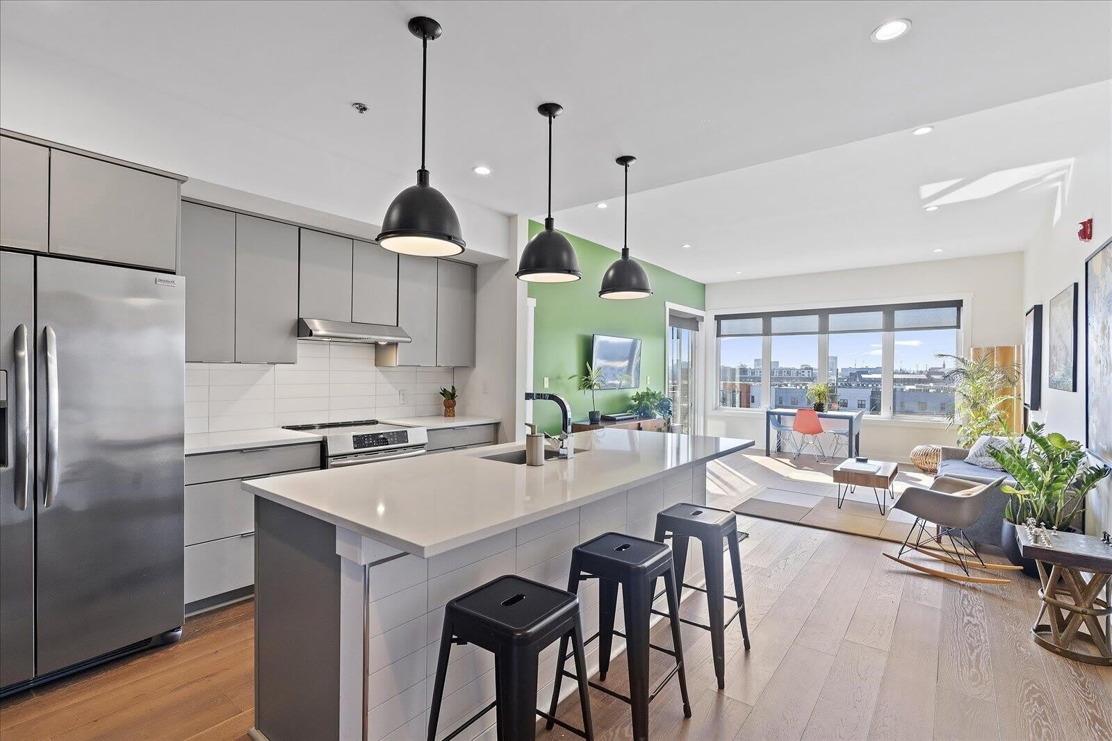 411 Fairpoint St #202 – photo 5
