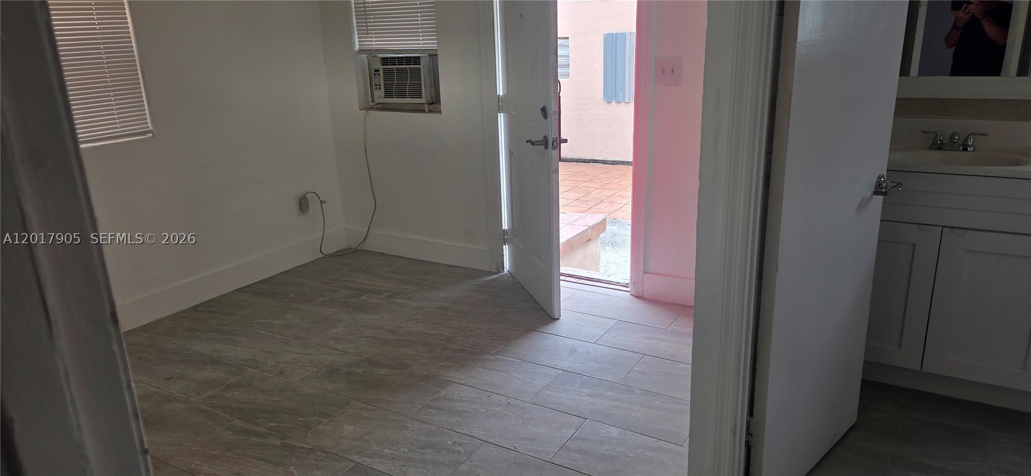 2761 NW 16th Ter – photo 2