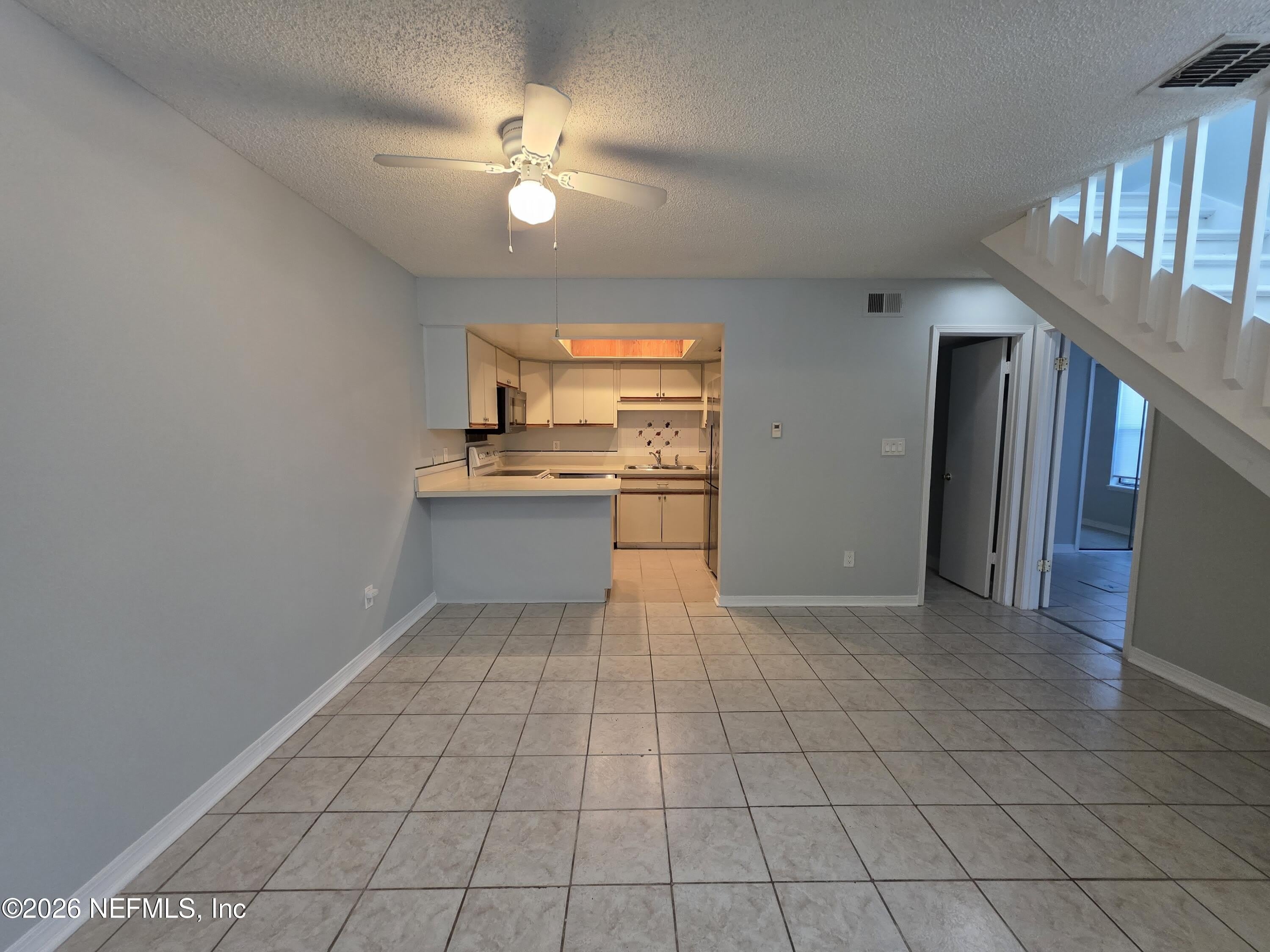 1301 W DEFENDER Court – photo 5