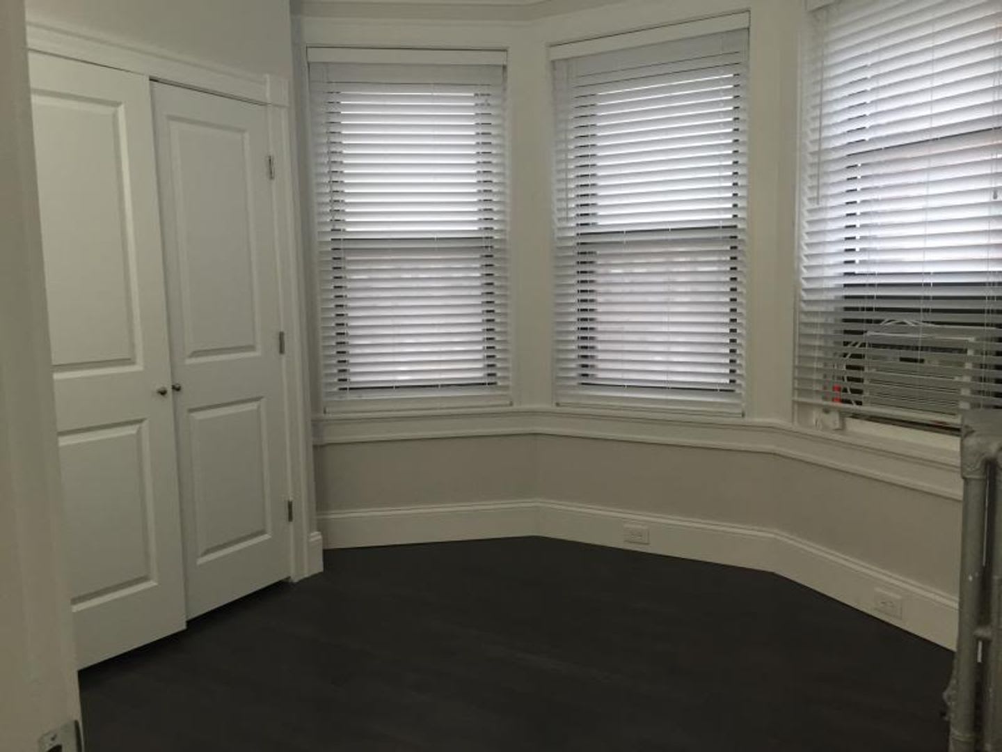 Nicely renovated 2 bed in the heart of Fenway! – photo 2