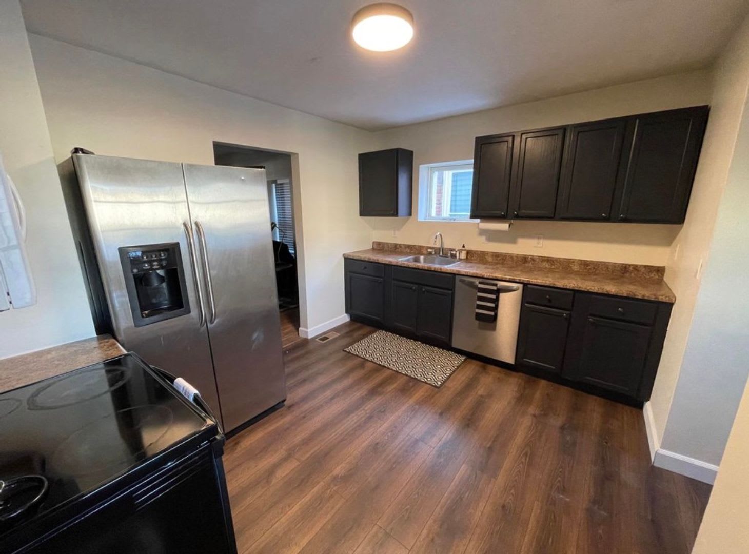 5 Bedroom House next to CMU Campus – photo 2