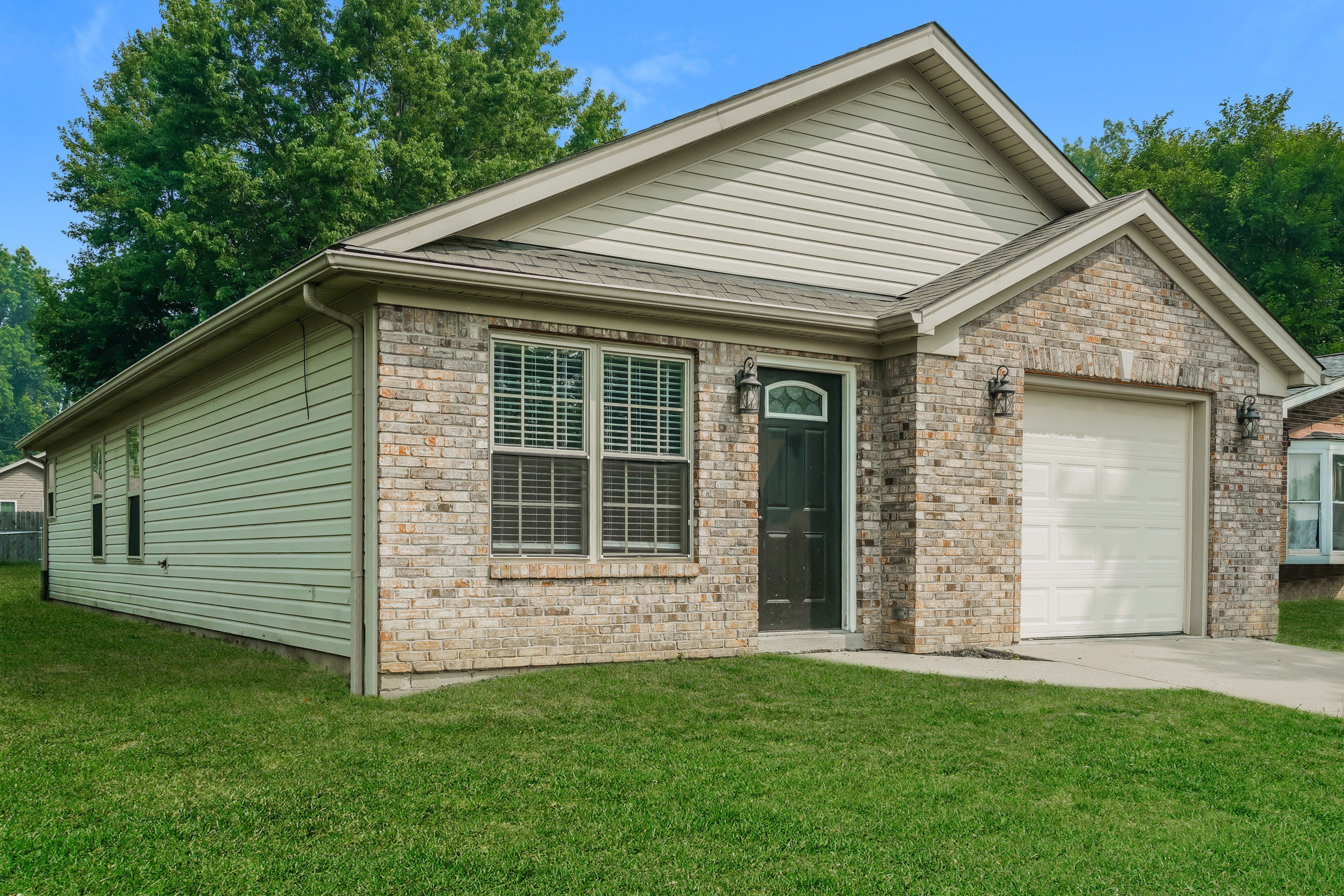 3817 Fiske Avenue – photo 4