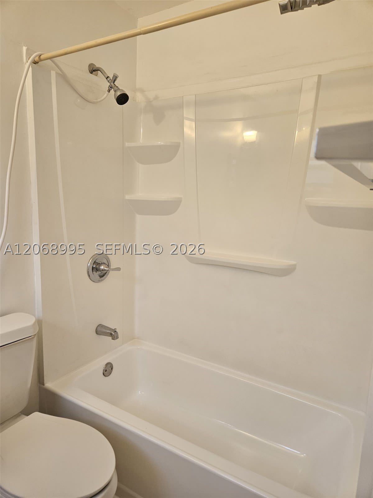 1008 NE 34th Ct – photo 4