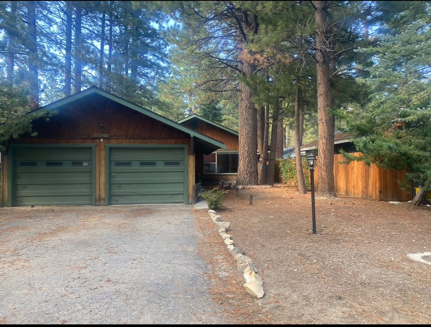 Lovely 3Bd home available for a Seasonal Lease for a 3-6 months! Call and inquire today! – photo 1