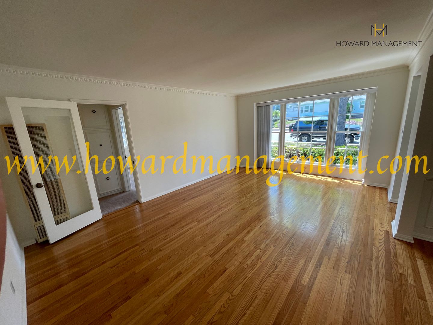 Spacious tri-level home in the Mar Vista Hills with a DEN – photo 5