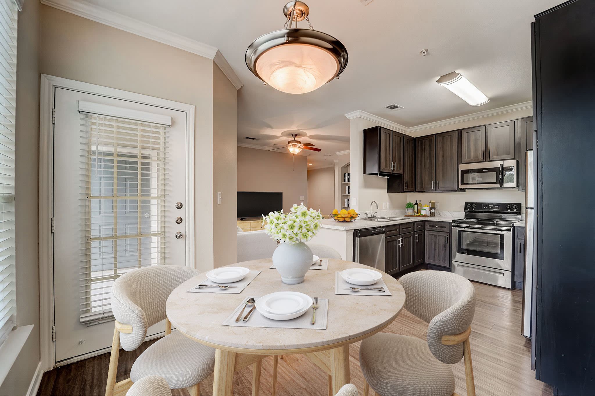 3101 Place Apartments – photo 4