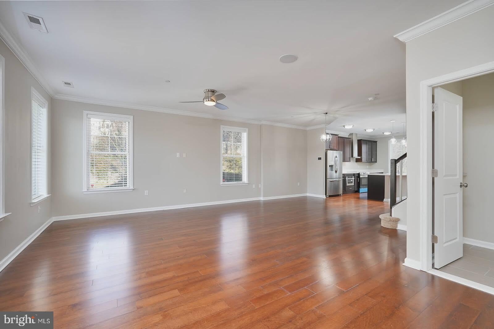 412 WOODCREST Drive SE – photo 4