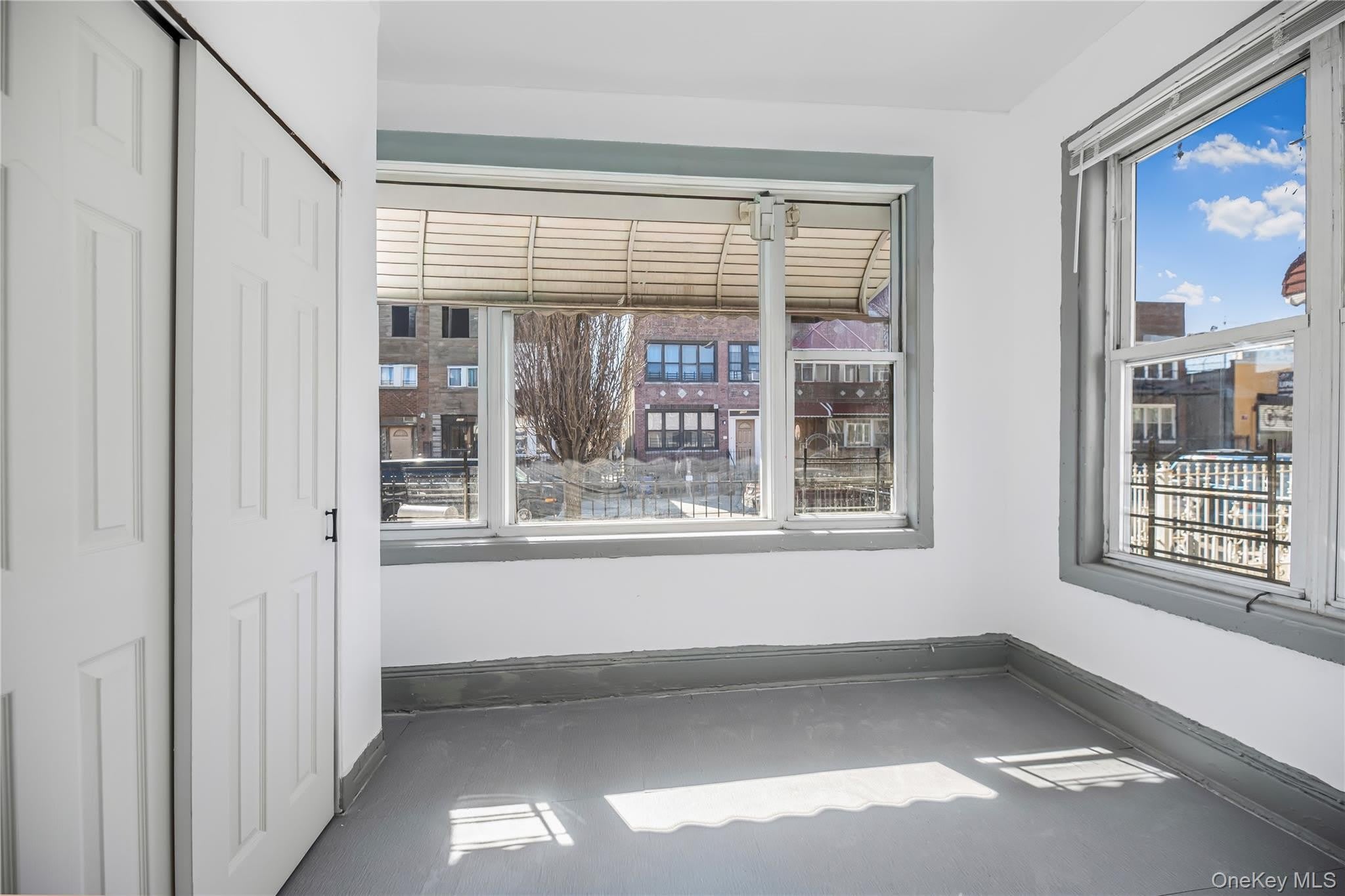 1260 Evergreen Avenue – photo 5