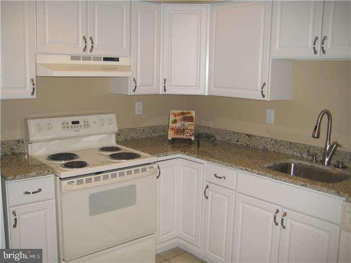 205 BERNARD CT – photo 3