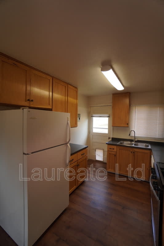 920 Orchard St – photo 4