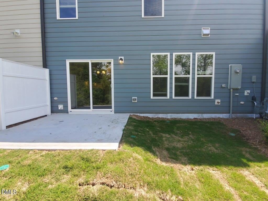 136 Eagleson Street – photo 3