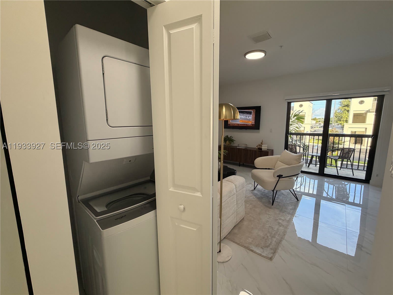 2308 E 4Th Ave – photo 5