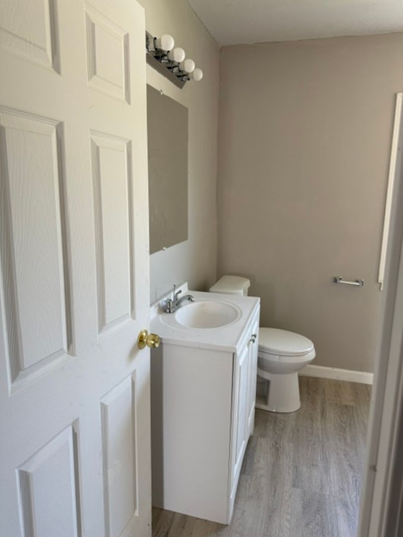 122 W 27th St, UP – photo 4