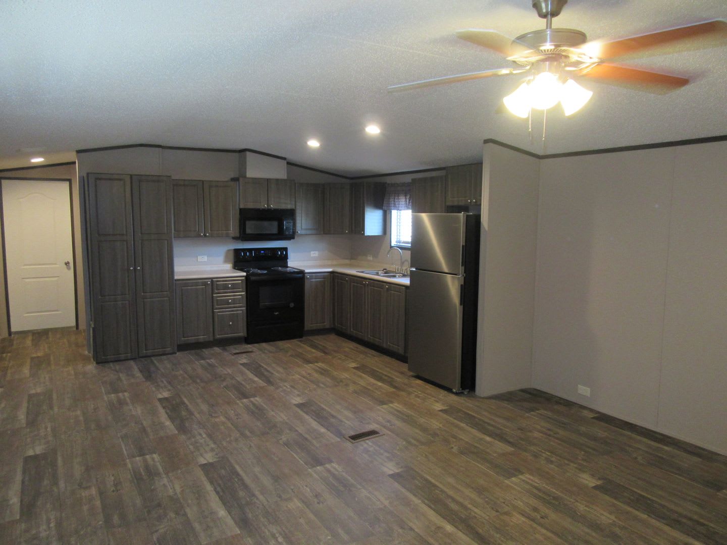 4905 Alameda St. Lot 1 – photo 4