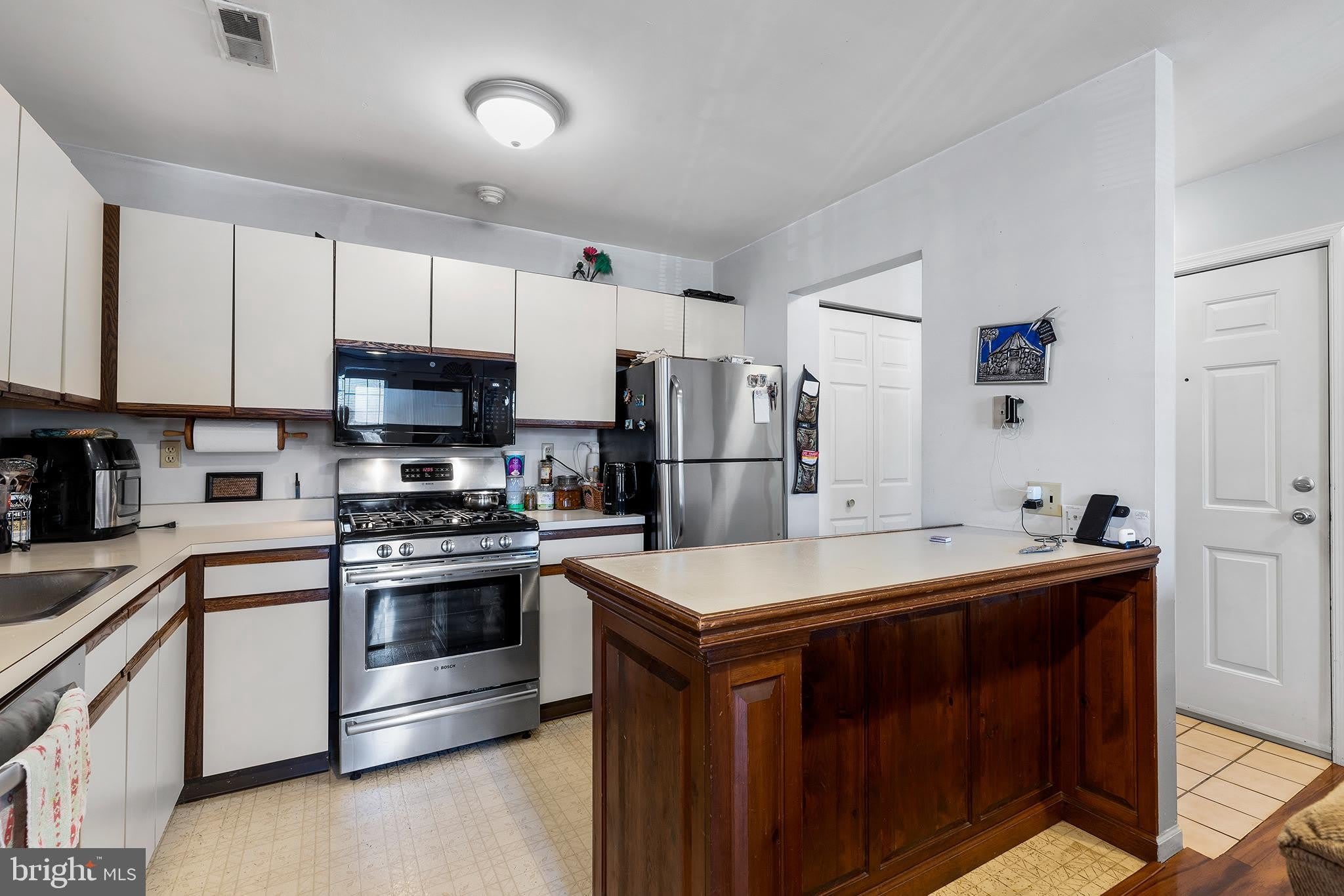 1102 Diamond Drive – photo 4