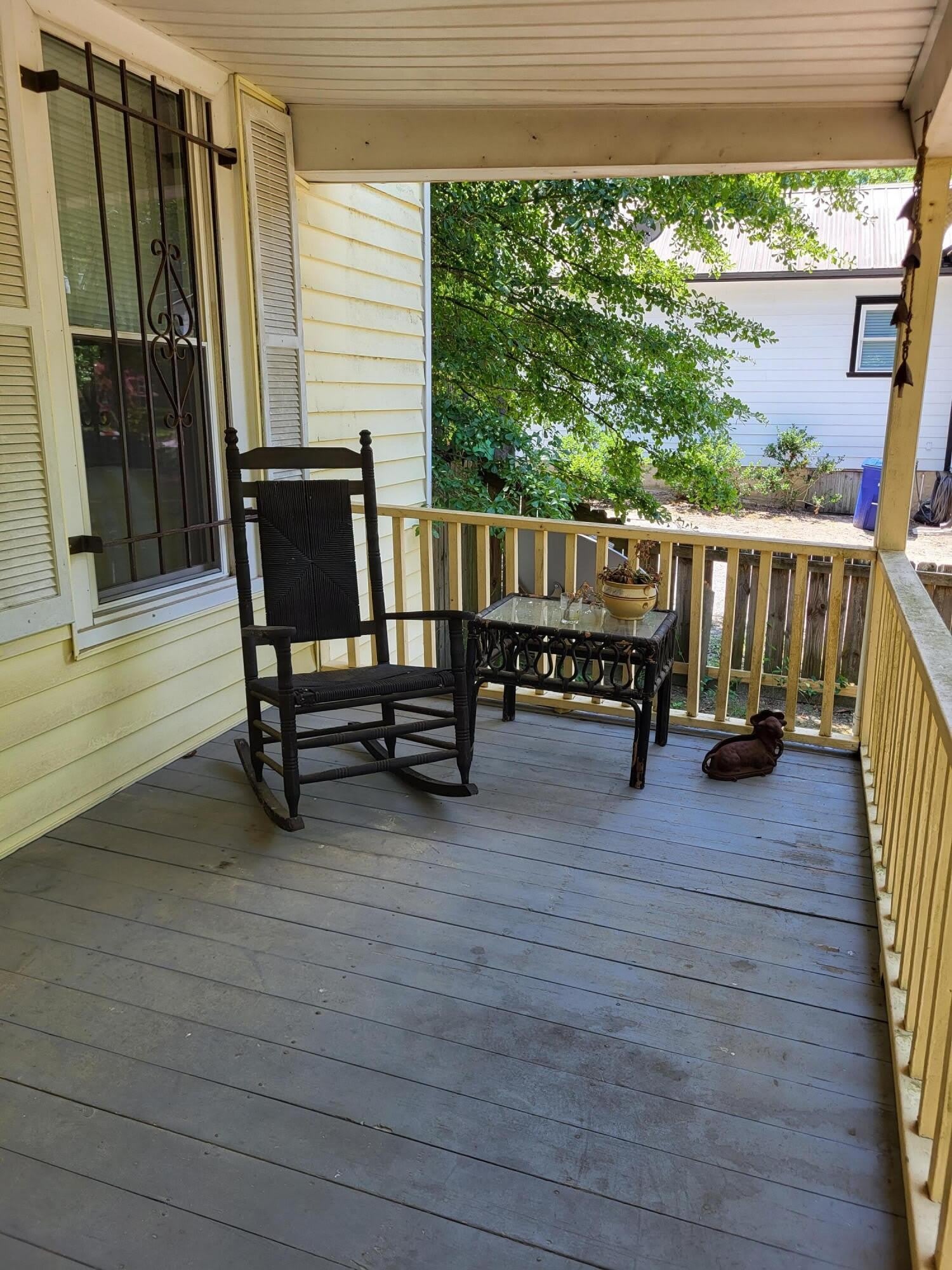 318 Chesterfield Street N – photo 3
