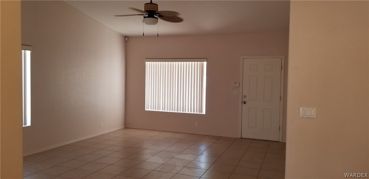 4492 S Caitlan Avenue – photo 2