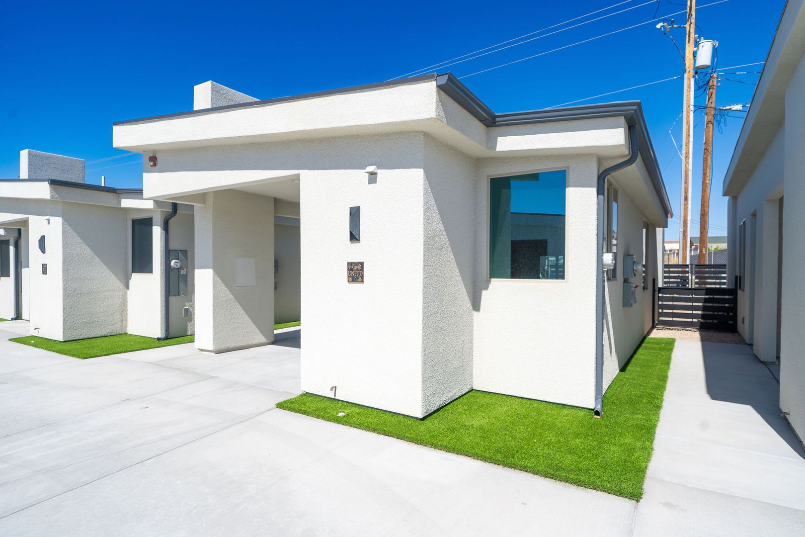 1 Bedroom – photo 1