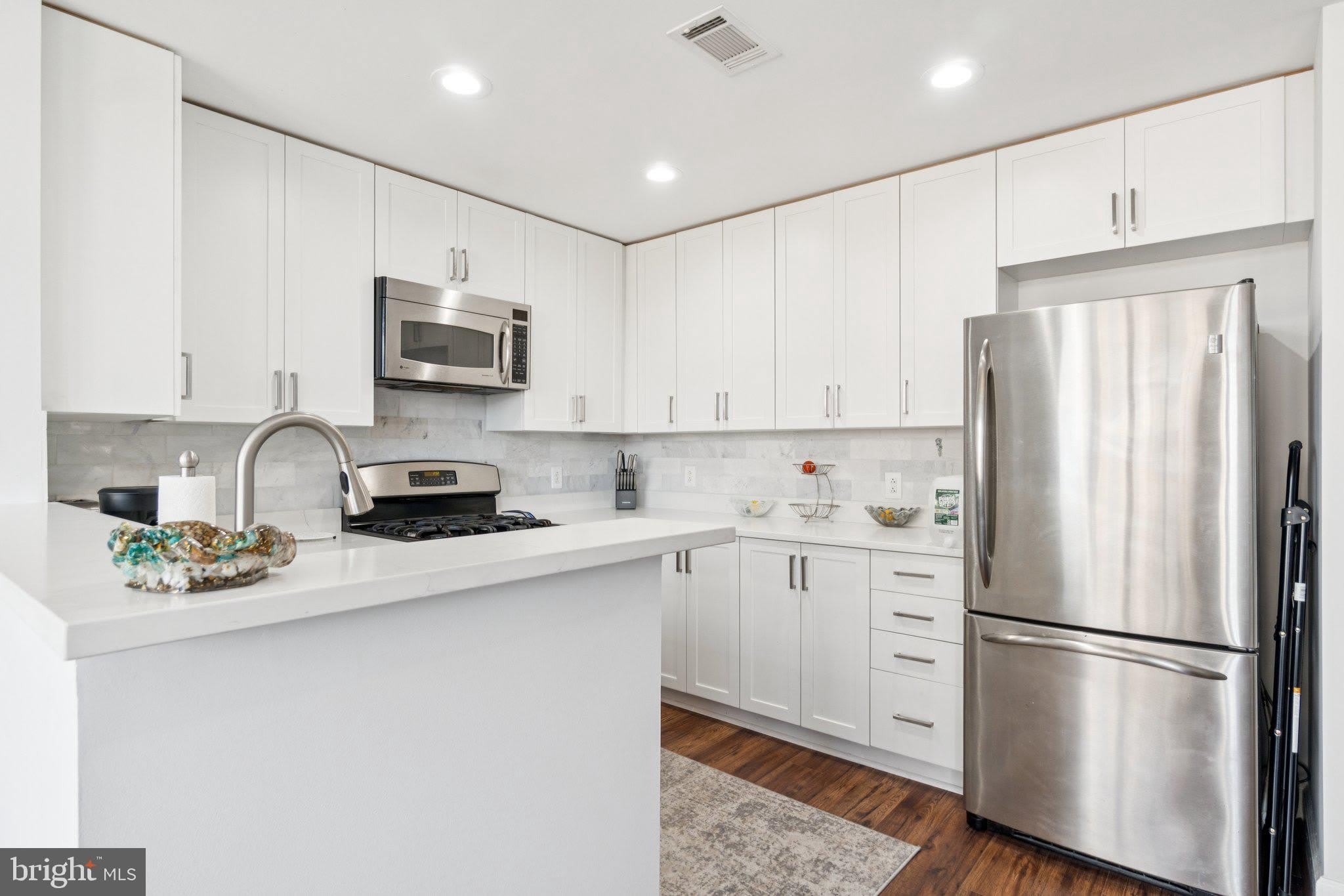 3650 S GLEBE Road – photo 4