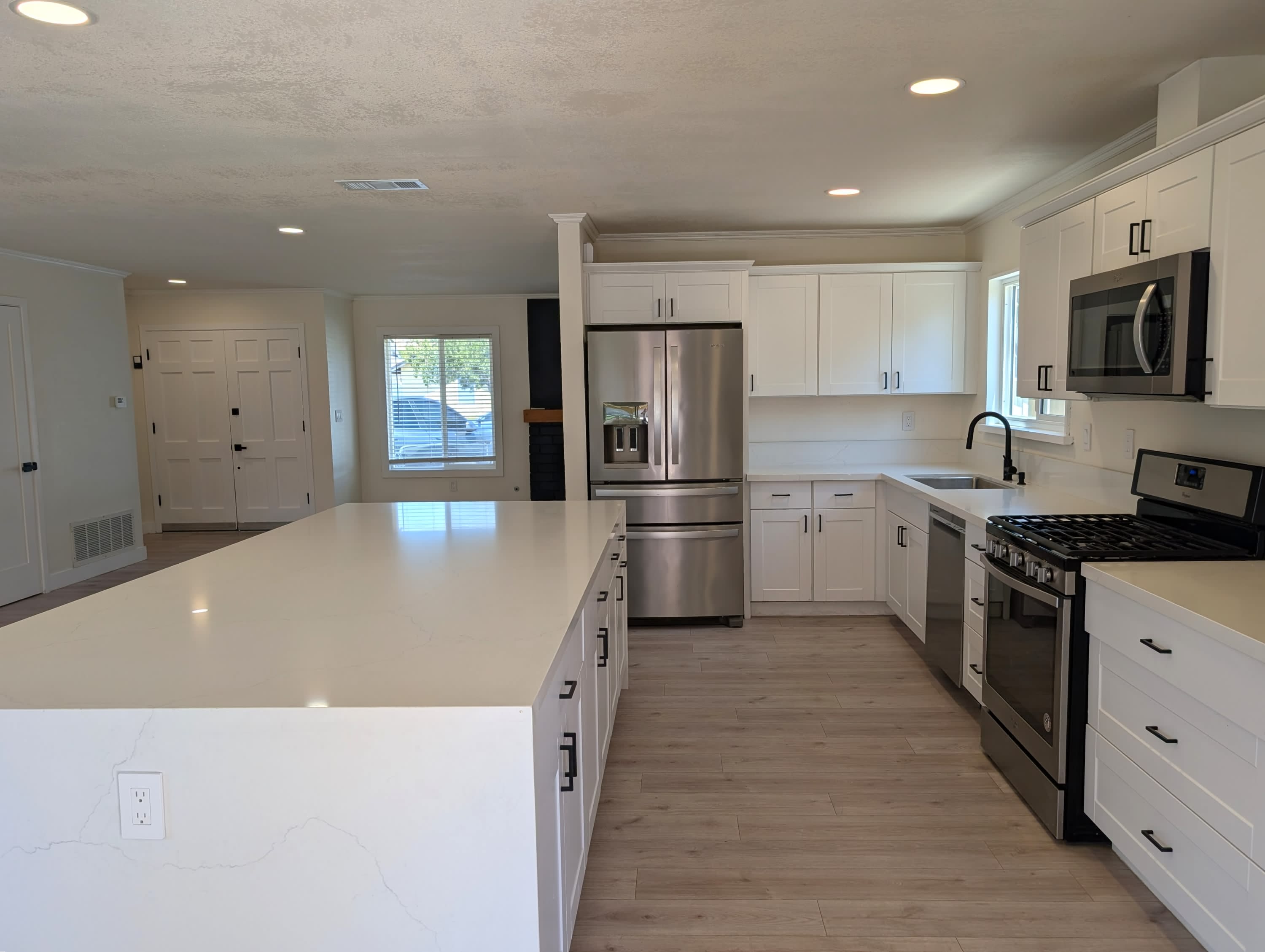 20350 Fairweather Street – photo 4