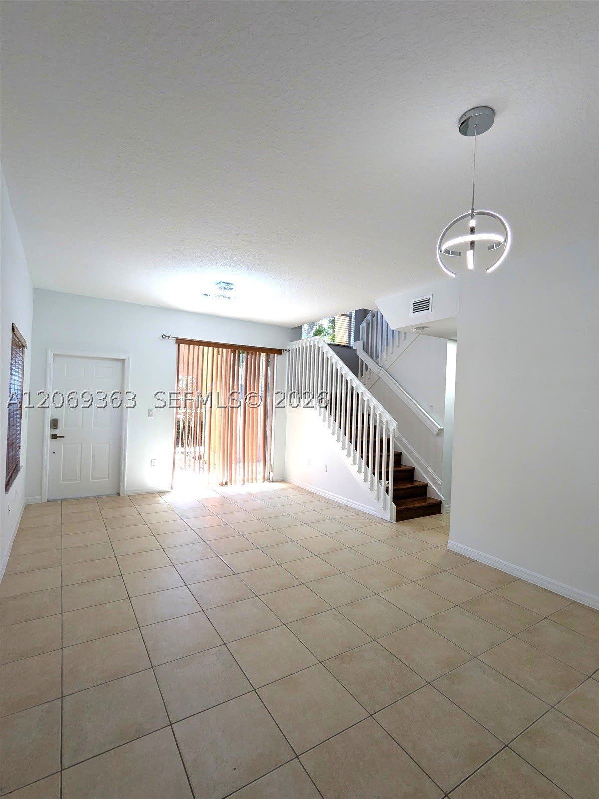 10645 SW 8th St – photo 4