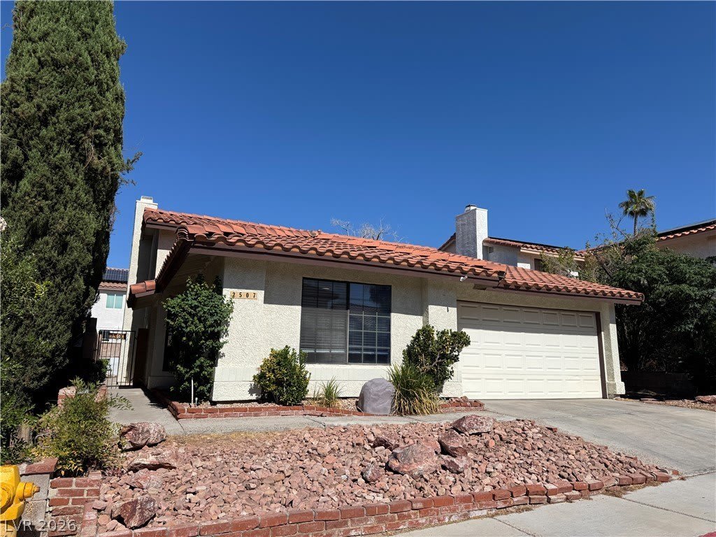 2507 Berwick Court – photo 2