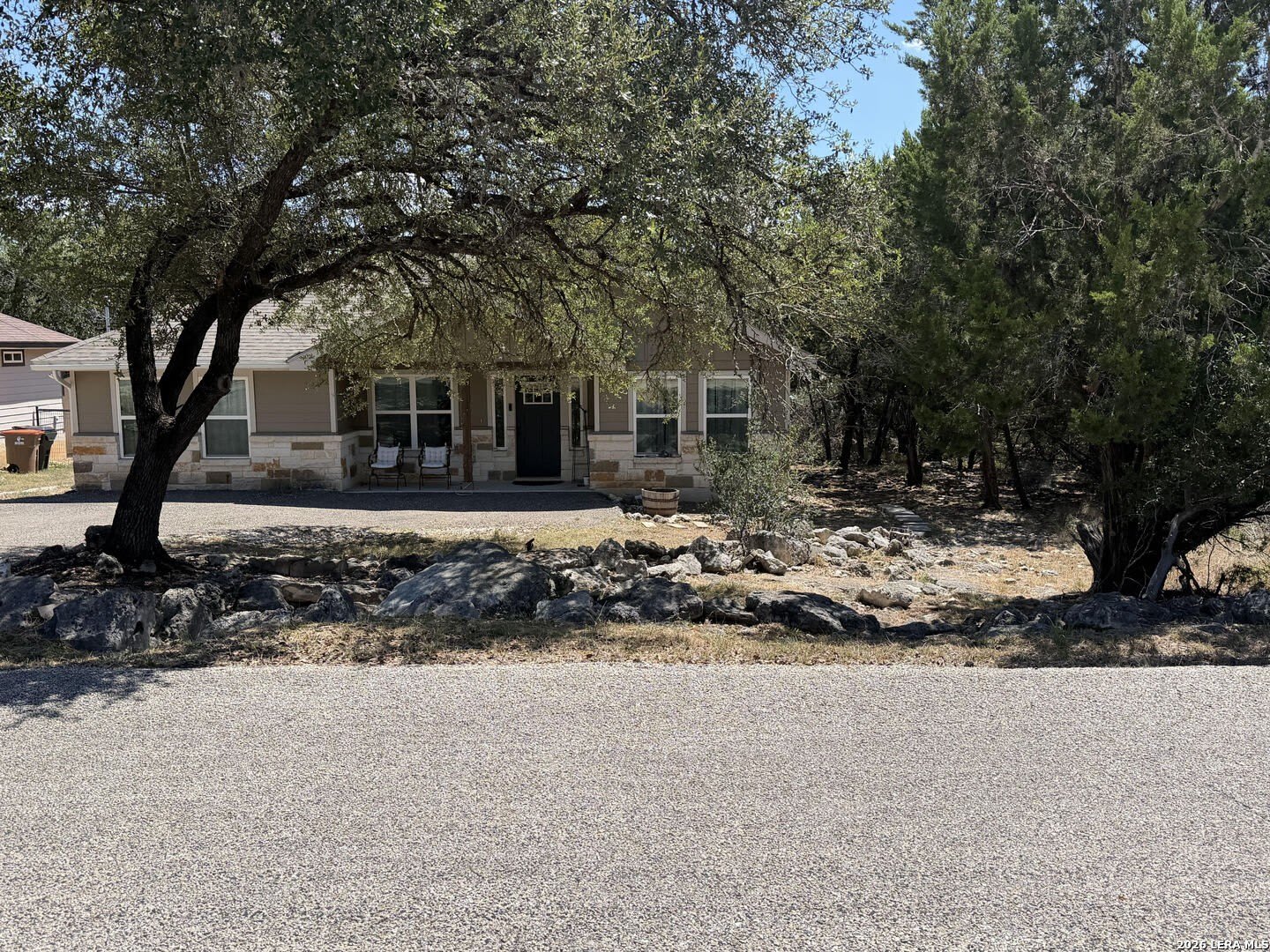 1518 BOB WHITE DR – photo 1