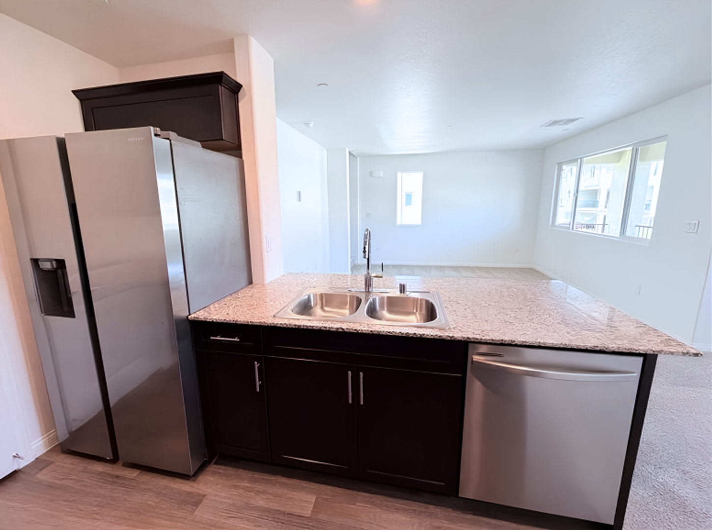 Stunning Tri Level Townhome With Breathtaking Nevada Mountain Views – photo 3